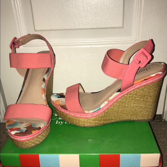 CLEAR OUT SALE ✨ women’s wedge sandal size 9 - Picture 3 of 7